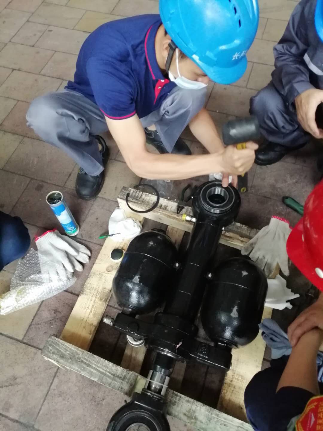 KUKA庫(kù)卡機(jī)器人平衡缸 KUKA庫(kù)卡機(jī)器人平衡缸